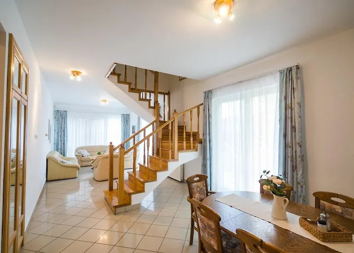 Gyorfi Apartmanhaz Zamardi